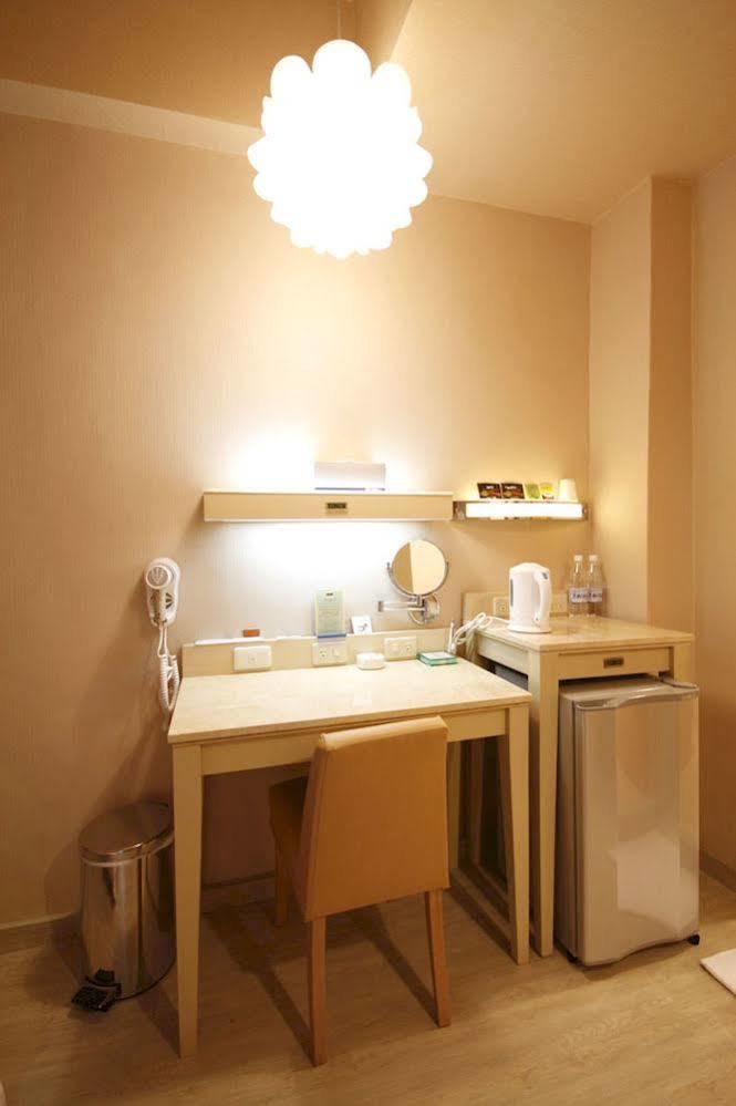 Royal Group Hotel Xiong Zhong Branch Καοσιούνγκ Εξωτερικό φωτογραφία
